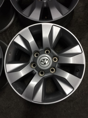 ล้อรีโว่ขอบ17+น๊อต ถอดป้ายแดง เก่าเก็บสวยๆโทร0879050181.ส่งได้ ล้อรีโว่ขอบ17+น๊อต ถอดป้ายแดง เก่าเก็บสวยๆโทร0879050181.ส่งได้