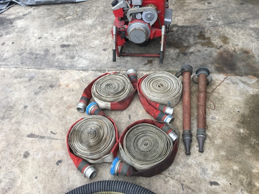 ขายเครื่องดับเพลิงเก่าญี่ปุ่น พร้อมอุปกรณ์ตามรูป เครื่องเบนซิน 2 สูบ