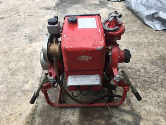 ขายเครื่องดับเพลิงเก่าญี่ปุ่น พร้อมอุปกรณ์ตามรูป เครื่องเบนซิน 2 สูบ