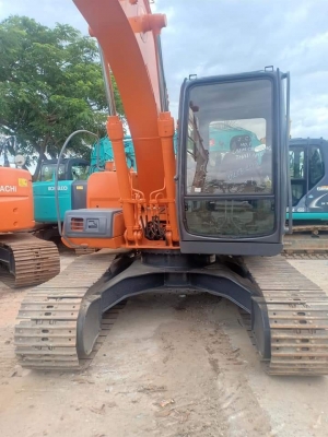 ขายจ้า..HITACHI EX120-5 เก่านอกแท้  สภาพสวย เครื่องปั๊มแห้ง..ใช้งานมาน้อย.โทร 089-3818694 จ๊อย