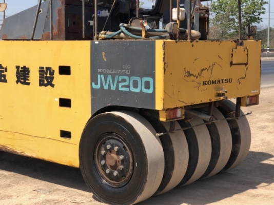 ขายรถบด 9 ล้อ KOMATSU JW200 นำเข้าเองจากญี่ปุ่น สภาพสวยพร้อมใช้ มีVDOการทำงานครับ