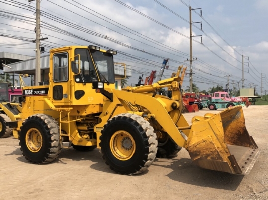 ขายรถตักล้อยาง CAT 936F นำเข้าเองจากญี่ปุ่น สภาพสวยพร้อมใช้ มีVDOการทำงานครับ