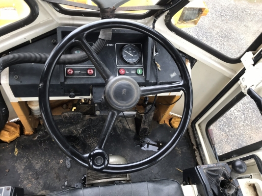 ขายรถตัก KOMATSU WA30-2 นำเข้าจากญี่ปุ่น พร้อมใช้ครับ ติดต่อ 063-9316985 ID LINE : 0639316985 ครับ