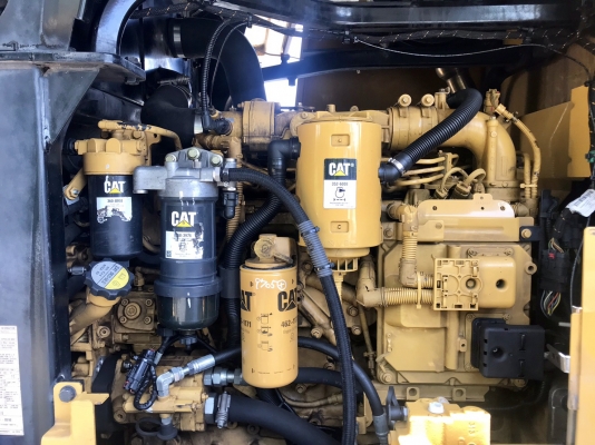 ขายรถตัก CATERPILLAR 938K นำเข้าจากญี่ปุ่น พร้อมใช้ครับ ติดต่อ 063-9316985 ID LINE : 0639316985 ครับ