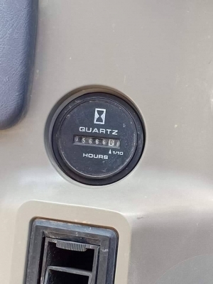 ขาย KOBELCO SK135SR-1ES YY04   เก่านอกแท้  สภาพสวย ใช้งานมา 5 พันกว่าชั่วโมง พร้อมใช้ โทร 089-7462641 สุวรรณี