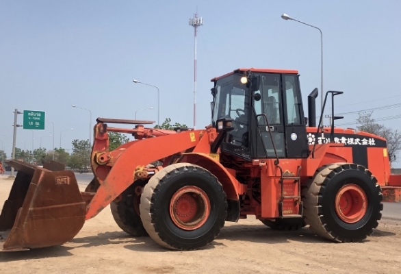 ขายรถตักล้อยาง CAT 962G นำเข้าเองจากญี่ปุ่น สภาพสวยพร้อมใช้ มีVDOการทำงานครับ