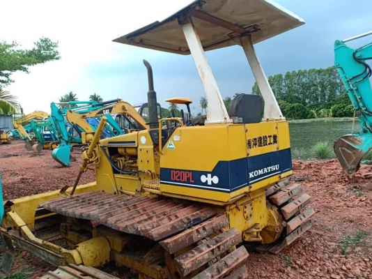 ขายจ้า KOMATSU D20PL-6 เก่านอกแท้  เดิมๆๆ  เครื่องปั๊มแห้ง  ใช้งานมาน้อย โทร 089-7462641 สุวรรณี