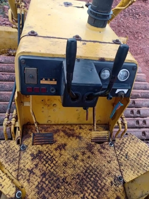 ขายจ้า KOMATSU D20PL-6 เก่านอกแท้  เดิมๆๆ  เครื่องปั๊มแห้ง  ใช้งานมาน้อย โทร 089-7462641 สุวรรณี