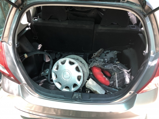 ซาก honda jazz พร้อมเครื่องเกียร์ ปี05 ไม่มีเล่ม ทำเอกสารซื้อขายได้ ซาก honda jazz พร้อมเครื่องเกียร์ ปี05 ไม่มีเล่ม ทำเอกสารซื้อขายได้