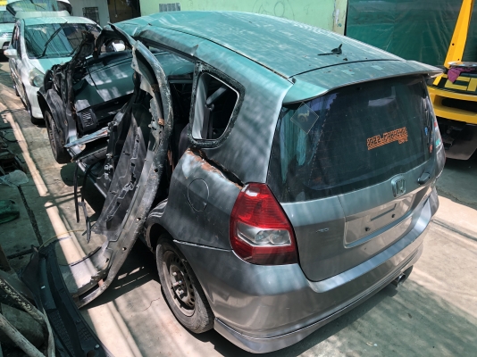 ซาก honda jazz พร้อมเครื่องเกียร์ ปี05 ไม่มีเล่ม ทำเอกสารซื้อขายได้ ซาก honda jazz พร้อมเครื่องเกียร์ ปี05 ไม่มีเล่ม ทำเอกสารซื้อขายได้