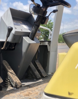 ขายรถตักล้อยาง KOMATSU WA20-2 นำเข้าเองจากญี่ปุ่น สภาพสวยพร้อมใช้ มีVDOการทำงานครับ