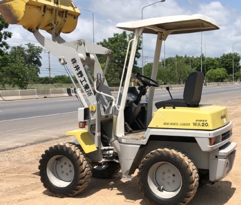 ขายรถตักล้อยาง KOMATSU WA20-2 นำเข้าเองจากญี่ปุ่น สภาพสวยพร้อมใช้ มีVDOการทำงานครับ