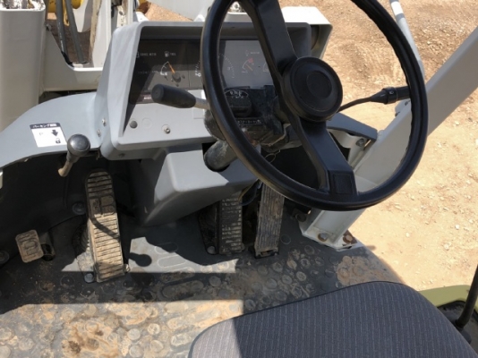 ขายรถตักล้อยาง KOMATSU WA20-2 นำเข้าเองจากญี่ปุ่น สภาพสวยพร้อมใช้ มีVDOการทำงานครับ