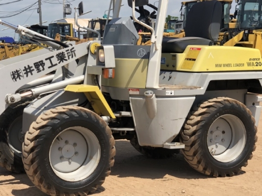 ขายรถตักล้อยาง KOMATSU WA20-2 นำเข้าเองจากญี่ปุ่น สภาพสวยพร้อมใช้ มีVDOการทำงานครับ