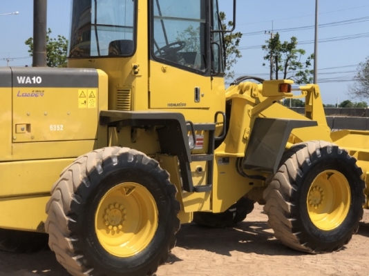 ขายรถตักล้อยาง KOMATSU WA100-3 นำเข้าเองจากญี่ปุ่น สภาพสวยพร้อมใช้ มีVDOการทำงานครับ