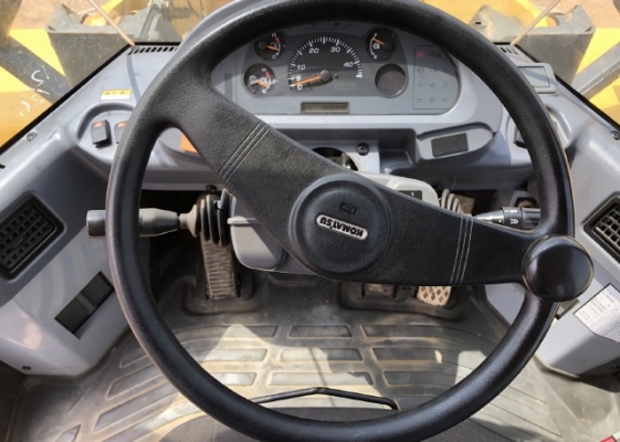 ขายรถตักล้อยาง KOMATSU WA100-5 (6,xxx ชั่วโมง) นำเข้าเองจากญี่ปุ่น สภาพสวยพร้อมใช้ มีVDOการทำงานครับ