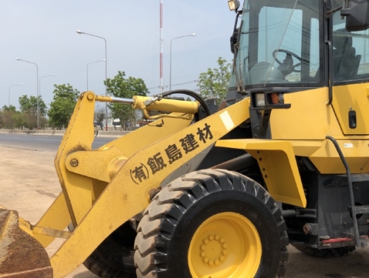 ขายรถตักล้อยาง KOMATSU WA100-5 (6,xxx ชั่วโมง) นำเข้าเองจากญี่ปุ่น สภาพสวยพร้อมใช้ มีVDOการทำงานครับ