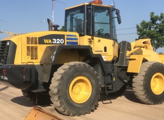 ขายรถตักล้อยาง KOMATSU WA320-5 รถนอกนำเข้าจากญี่ปุ่น สภาพสวยพร้อมใช้