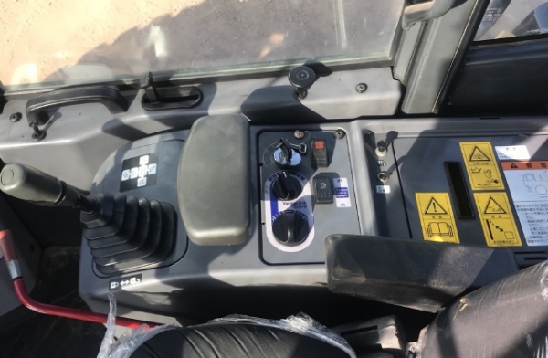 ขายรถตักล้อยาง KOMATSU WA320-5 รถนอกนำเข้าจากญี่ปุ่น สภาพสวยพร้อมใช้