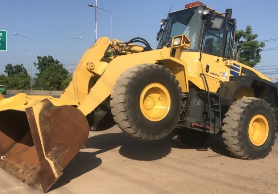 ขายรถตักล้อยาง KOMATSU WA320-5 รถนอกนำเข้าจากญี่ปุ่น สภาพสวยพร้อมใช้