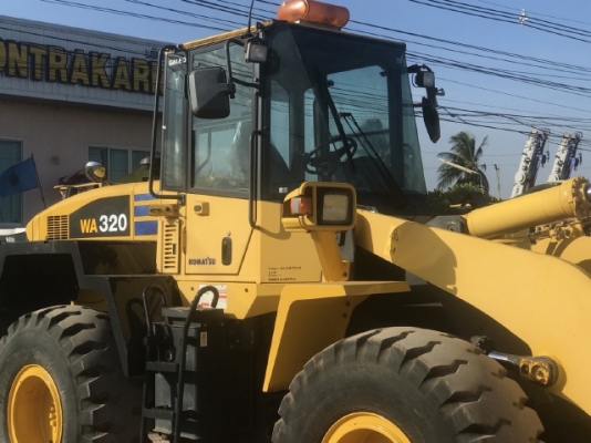 ขายรถตักล้อยาง KOMATSU WA320-5 รถนอกนำเข้าจากญี่ปุ่น สภาพสวยพร้อมใช้