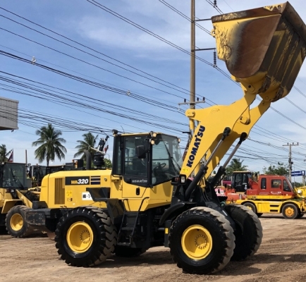 ขายรถตักล้อยาง KOMATSU WA320-7 ปี 2016 นำเข้าเองจากญี่ปุ่น สภาพสวยพร้อมใช้ มีVDOการทำงานครับ ขายรถตักล้อยาง KOMATSU WA320-7 ปี 2016 นำเข้าเองจากญี่ปุ่น สภาพสวยพร้อมใช้ มีVDOการทำงานครับ