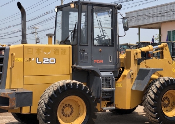 ขายรถตักล้อยาง TCM L20-3 (เทียบเท่า WA200) นำเข้าเองจากญี่ปุ่น สภาพสวยพร้อมใช้ มีVDOการทำงานครับ