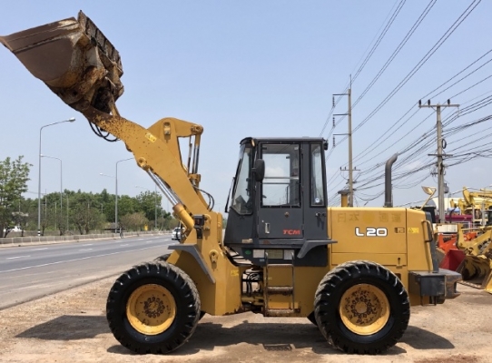 ขายรถตักล้อยาง TCM L20-3 (เทียบเท่า WA200) นำเข้าเองจากญี่ปุ่น สภาพสวยพร้อมใช้ มีVDOการทำงานครับ