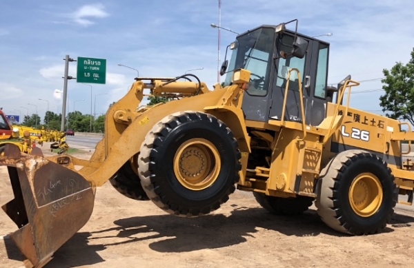 ขายรถตักล้อยาง TCM L26 นำเข้าเองจากญี่ปุ่น สภาพสวยพร้อมใช้ มีVDOการทำงานครับ