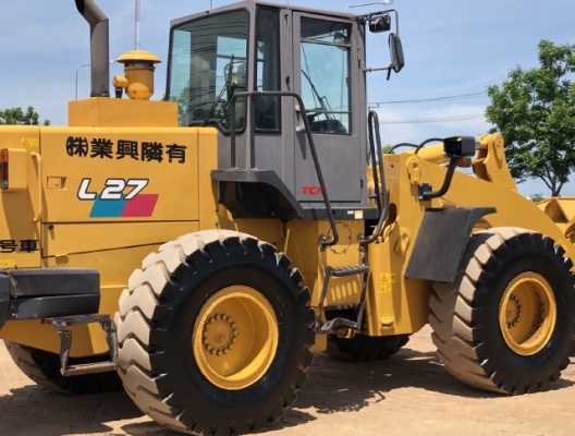 ขายรถตักล้อยาง TCM L27 (เทียบเท่า WA300) นำเข้าเองจากญี่ปุ่น สภาพสวยพร้อมใช้ มีVDOการทำงานครับ