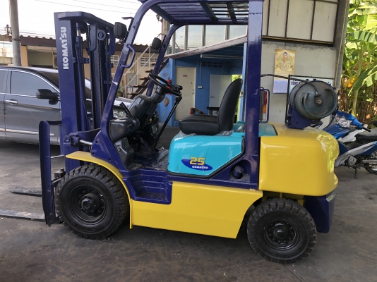 อาร์ ซี เอช โฟรคลิฟท์ ขาย โคมะสุ   2.5 ตัน
