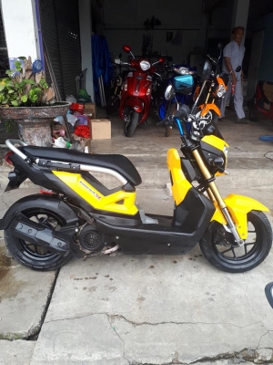รุ่นใหม่ปัจจุบัน Honda Zoomer X สีเหลืองดำ ปี 2559 เรือนไมล์ดิจิตอล สวยสปอร์ตมาก ราคาถูก รุ่นใหม่ปัจจุบัน Honda Zoomer X สีเหลืองดำ ปี 2559 เรือนไมล์ดิจิตอล สวยสปอร์ตมาก ราคาถูก