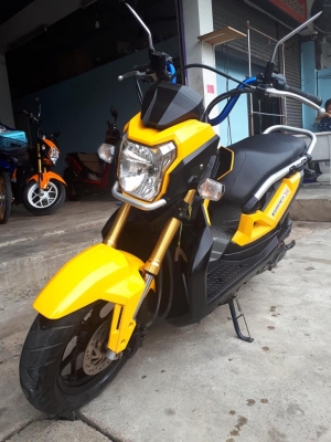 รุ่นใหม่ปัจจุบัน Honda Zoomer X สีเหลืองดำ ปี 2559 เรือนไมล์ดิจิตอล สวยสปอร์ตมาก ราคาถูก รุ่นใหม่ปัจจุบัน Honda Zoomer X สีเหลืองดำ ปี 2559 เรือนไมล์ดิจิตอล สวยสปอร์ตมาก ราคาถูก