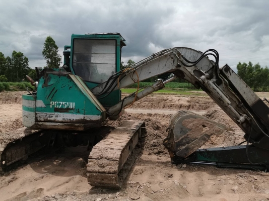 ขาย 235,000 KOMATSU pc 75uu-1 เล่มทะเบียน เครื่องดี ปั้มแรง บูมอามร์ สไลร์ เอวแน่น ช่วงล่างดี รถพร้อมใช้งาน รถอยู่ ขอนแก่น 090-772-3710 090-77-3708