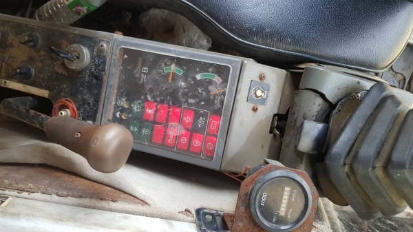 ขาย 515,000 KOBELCO sk 045 เก่านอก 5,000 ชม.แท้ เครื่องดี ปั้มแรง เอวแน่น ช่วงล่างเต็มสวย รถพร้อมใช้ เอกสารใบประมูล รถอยู่ นครปฐม 090-772-3710 090-772-3708