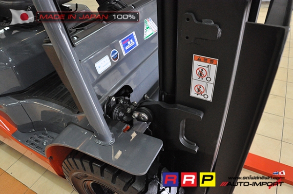 ขายรถโฟล์คลิฟท์มือสอง TOYOTA รุ่น 8FD25-37578 นำเข้าจากประเทศญี่ปุ่น 100\% ไม่เคยใช้งานในไทย