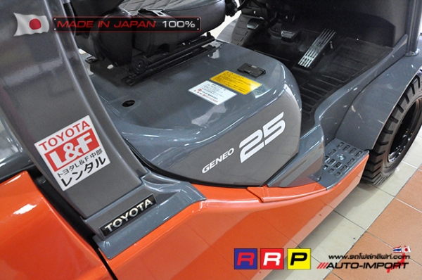 ขายรถโฟล์คลิฟท์มือสอง TOYOTA รุ่น 8FD25-37578 นำเข้าจากประเทศญี่ปุ่น 100\% ไม่เคยใช้งานในไทย