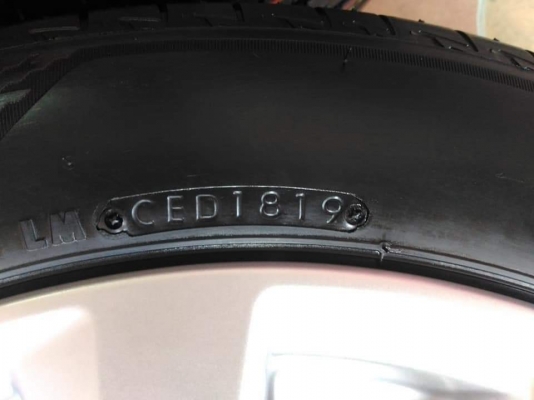 ล้อแม็กป้ายแดงถอดศูนย์ New Toyota Camry ขอบ 17 พร้อมยาง Bridgestone Turanza T005  215/55R17 ผลิตปี 19 ขายถูกๆ ทั้งชุด 28,500.- /ใส่ฟรี รับเทิร์น รับบัตรเครดิตทุกธนาคาร ส่งได้ทั่วไทย