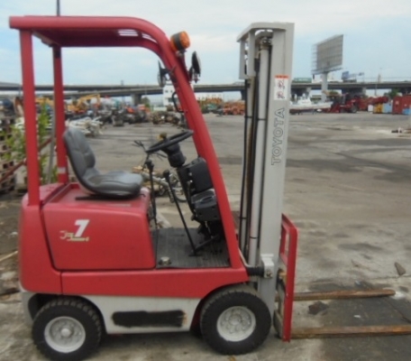 ขาย FORKLIFT TOYOTA 3FG7 เก่าญี่ปุ่น พร้อมใช้งาน