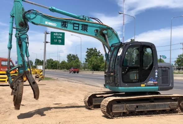 ขายรถขุด KOBELCO SK135SR หัวแม่เหล็ก นำเข้าเองจากญี่ปุ่น สภาพสวยพร้อมใช้ มีVDOการทำงานครับ