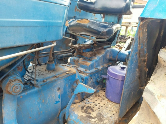 FORD 6600 T6 เพลาเดียว เอกสารทะเบียน อุปกรณ์ครบ ใบดัน,ผานพรวน 7 เครื่องแน่นดีเดิมๆพร้อมใช้งานได้เลย ราคาต่อรองได้ครับ