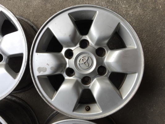 ล้อโตโยต้า ขอบ15 ไม่แตกไม่ซ่อม สีไม่สวยขายตามสภาพ โทร0879050181.ส่งได้ ล้อโตโยต้า ขอบ15 ไม่แตกไม่ซ่อม สีไม่สวยขายตามสภาพ โทร0879050181.ส่งได้