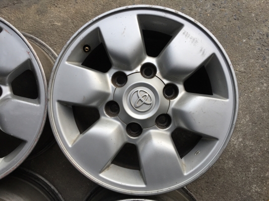 ล้อโตโยต้า ขอบ15 ไม่แตกไม่ซ่อม สีไม่สวยขายตามสภาพ โทร0879050181.ส่งได้ ล้อโตโยต้า ขอบ15 ไม่แตกไม่ซ่อม สีไม่สวยขายตามสภาพ โทร0879050181.ส่งได้