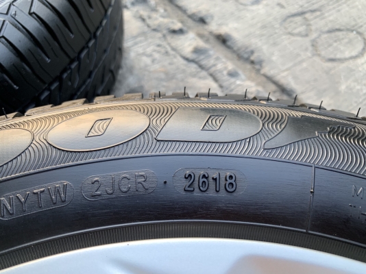 ล้อแม็กป้ายแดง Honda New JAZZ ขอบ 15 พร้อมยางป้ายแดง 175-65-15 GoodYear ปี 18 ล้อแม็กป้ายแดง Honda New JAZZ ขอบ 15 พร้อมยางป้ายแดง 175-65-15 GoodYear ปี 18