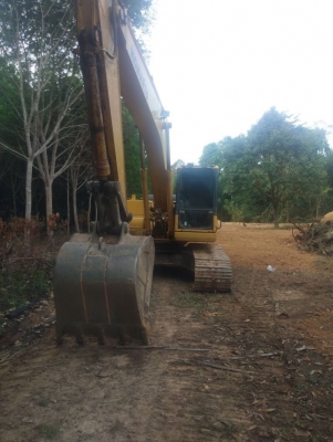 ขายด่วน!! KOMATSU PC 200-7 ค่ะ