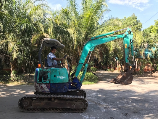 ขายแบคโฮSUMITOMO SH35JX(ลายหัวแย๊ก)พิมพ์นิยมเก่านอก100\%(ปั้มนิ้ว)(คอนโทลน้ำมัน)แน่นๆ เดิมจากญี่ปุ่น ทำงานสมบูรณ์ทุกระบบ รับรองไม่ผิดหวัง 285,000 เท่านั้น!!