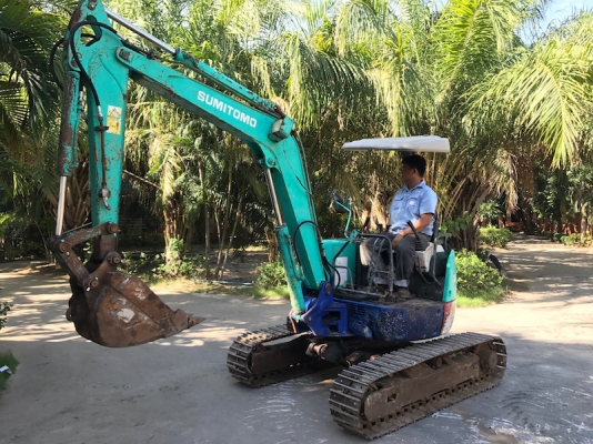 ขายแบคโฮSUMITOMO SH35JX(ลายหัวแย๊ก)พิมพ์นิยมเก่านอก100\%(ปั้มนิ้ว)(คอนโทลน้ำมัน)แน่นๆ เดิมจากญี่ปุ่น ทำงานสมบูรณ์ทุกระบบ รับรองไม่ผิดหวัง 285,000 เท่านั้น!!