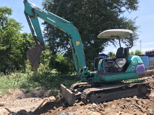 รถแบคโฮ KOMATSU