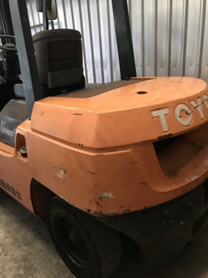 รถโฟล์คลิฟท์ TOYOTA 3.5 ตัน เสาสูง 5 เมตร เครื่องเบนซินเงียบกริบ งานอกแท้ยาวพิเศษ รถพร้อมใช้งาน ราคา 265,000 บาท โทร.081-3097045 รถโฟล์คลิฟท์ TOYOTA 3.5 ตัน เสาสูง 5 เมตร เครื่องเบนซินเงียบกริบ งานอกแท้ยาวพิเศษ รถพร้อมใช้งาน ราคา 265,000 บาท โทร.081-3097045