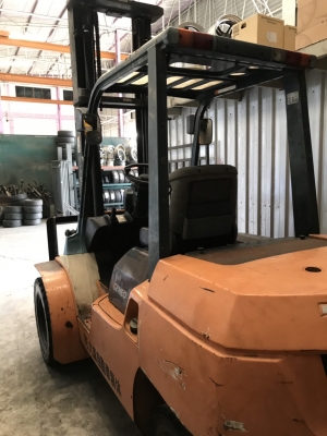 รถโฟล์คลิฟท์ TOYOTA 3.5 ตัน เสาสูง 5 เมตร เครื่องเบนซินเงียบกริบ งานอกแท้ยาวพิเศษ รถพร้อมใช้งาน ราคา 265,000 บาท โทร.081-3097045 รถโฟล์คลิฟท์ TOYOTA 3.5 ตัน เสาสูง 5 เมตร เครื่องเบนซินเงียบกริบ งานอกแท้ยาวพิเศษ รถพร้อมใช้งาน ราคา 265,000 บาท โทร.081-3097045